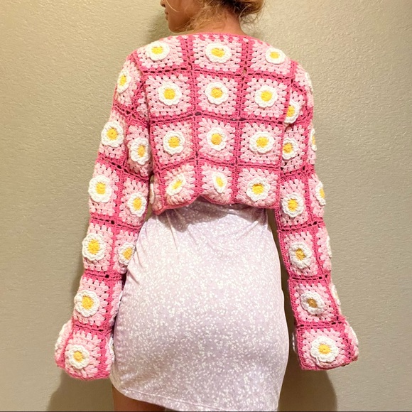 Shop fluffy pink daisy cardigan size small - Picture 2 of 2